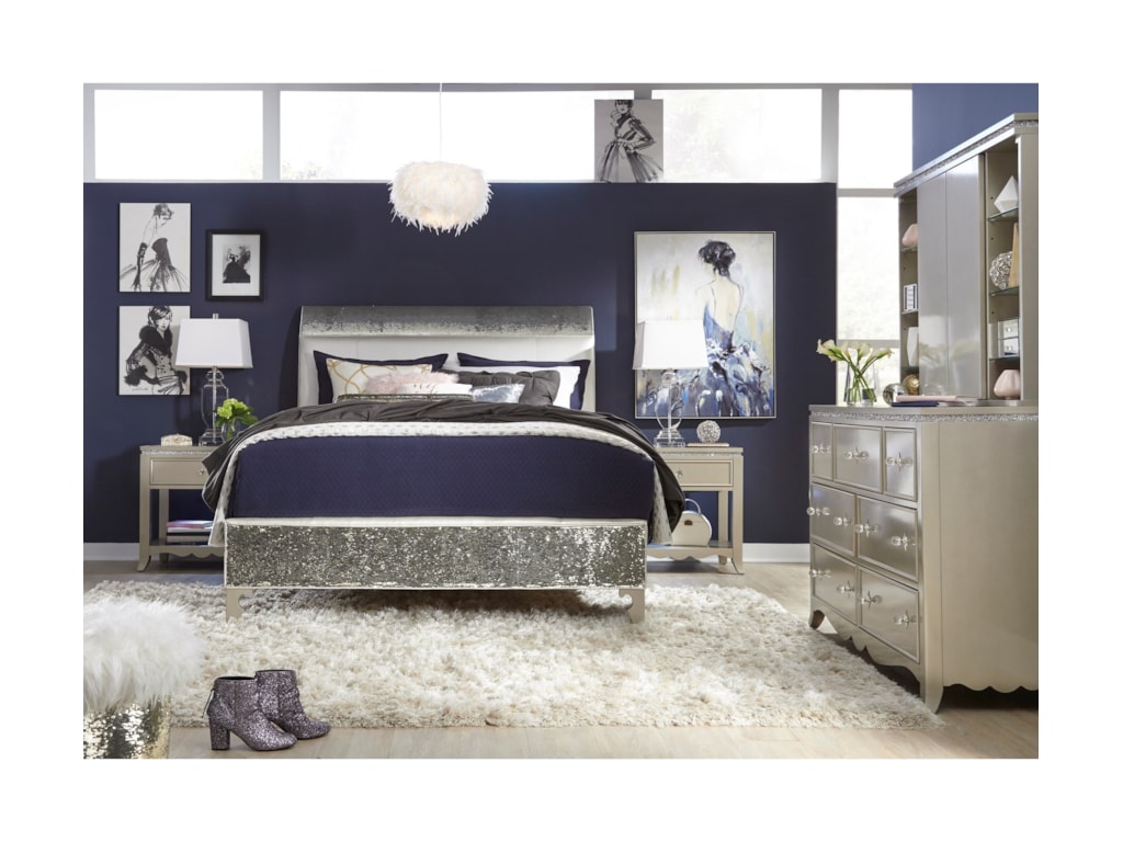 Legacy Classic Kids Glitz and GlamQueen Upholstered Bed