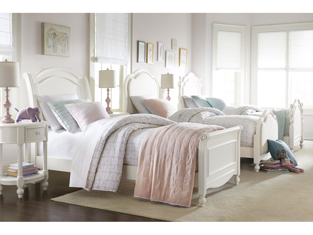 Legacy Classic Kids HarmonySummerset Low Poster Twin Bed