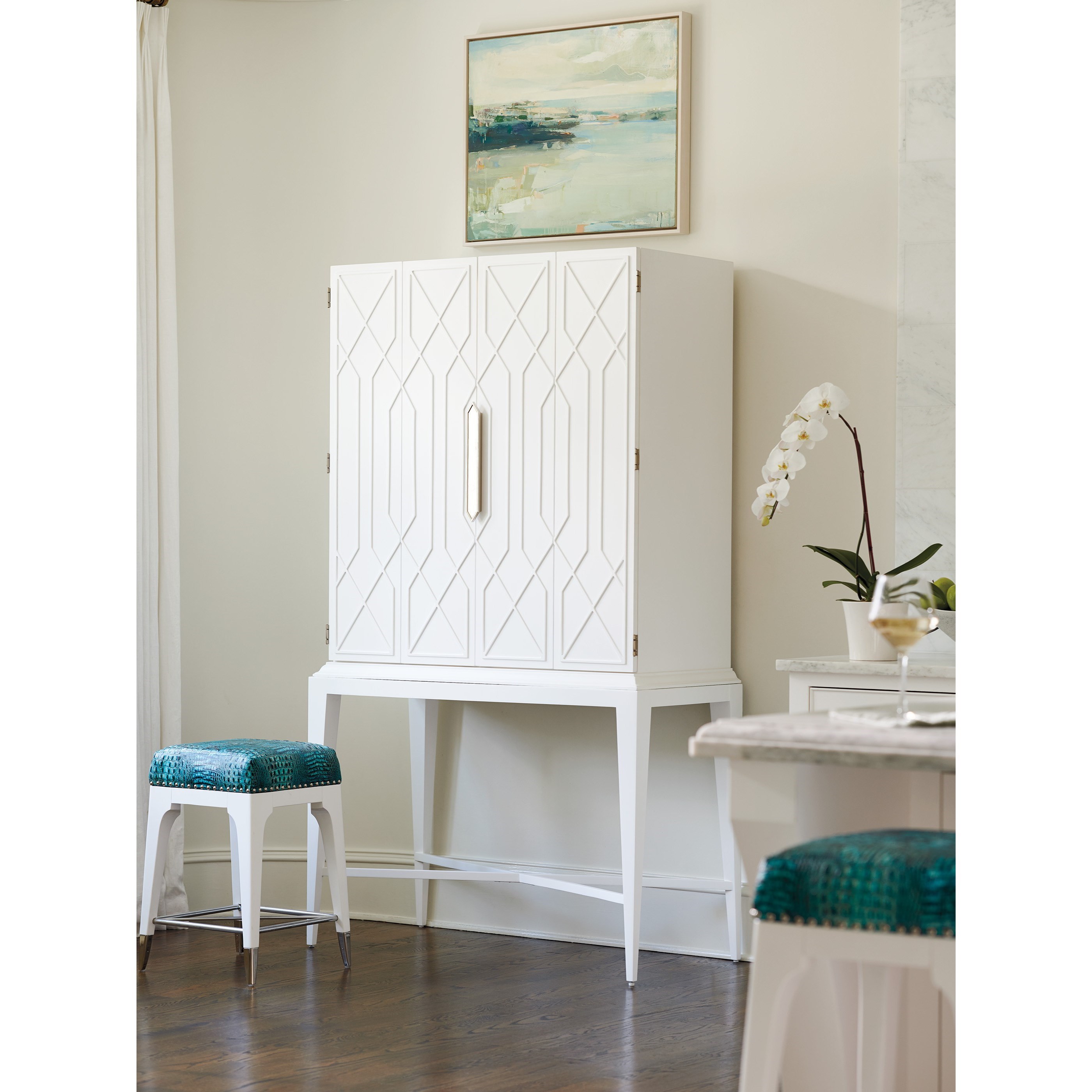 Lexington Avondale Elmhurst Bifold Bar Cabinet With Adjustable