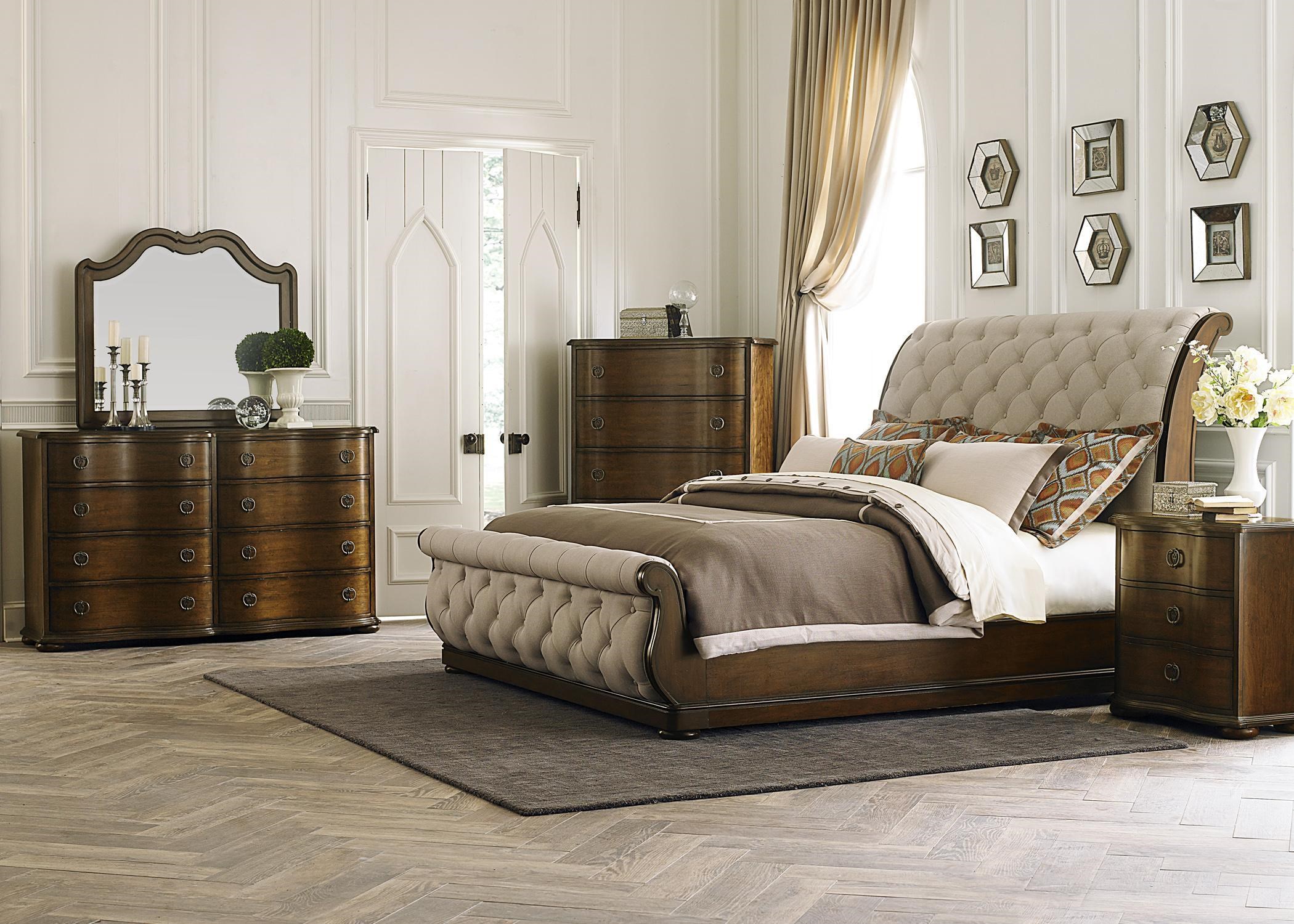 Liberty Furniture Cotswold Queen 5 Piece Bedroom Group ...