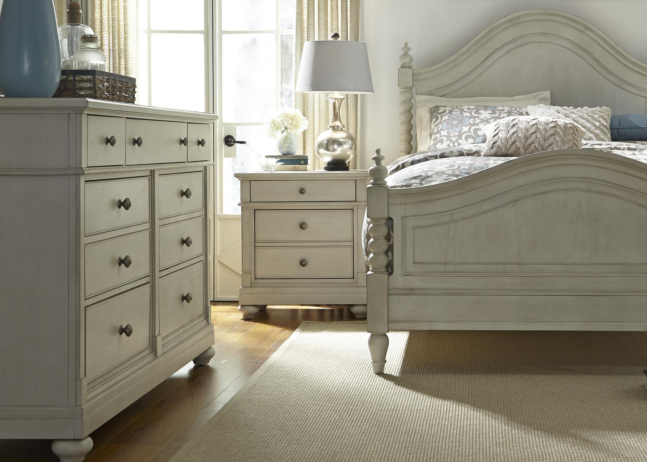 Liberty Furniture Harbor View Queen Poster Bedroom Group With