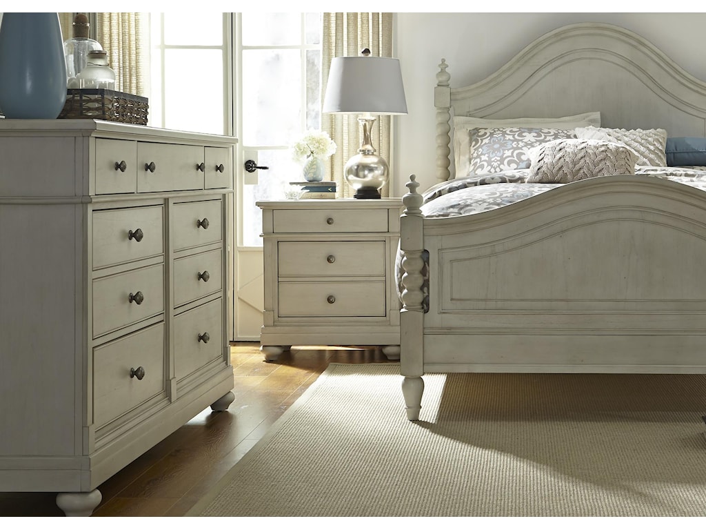 Liberty Furniture Harbor View Queen Poster Bedroom Group With
