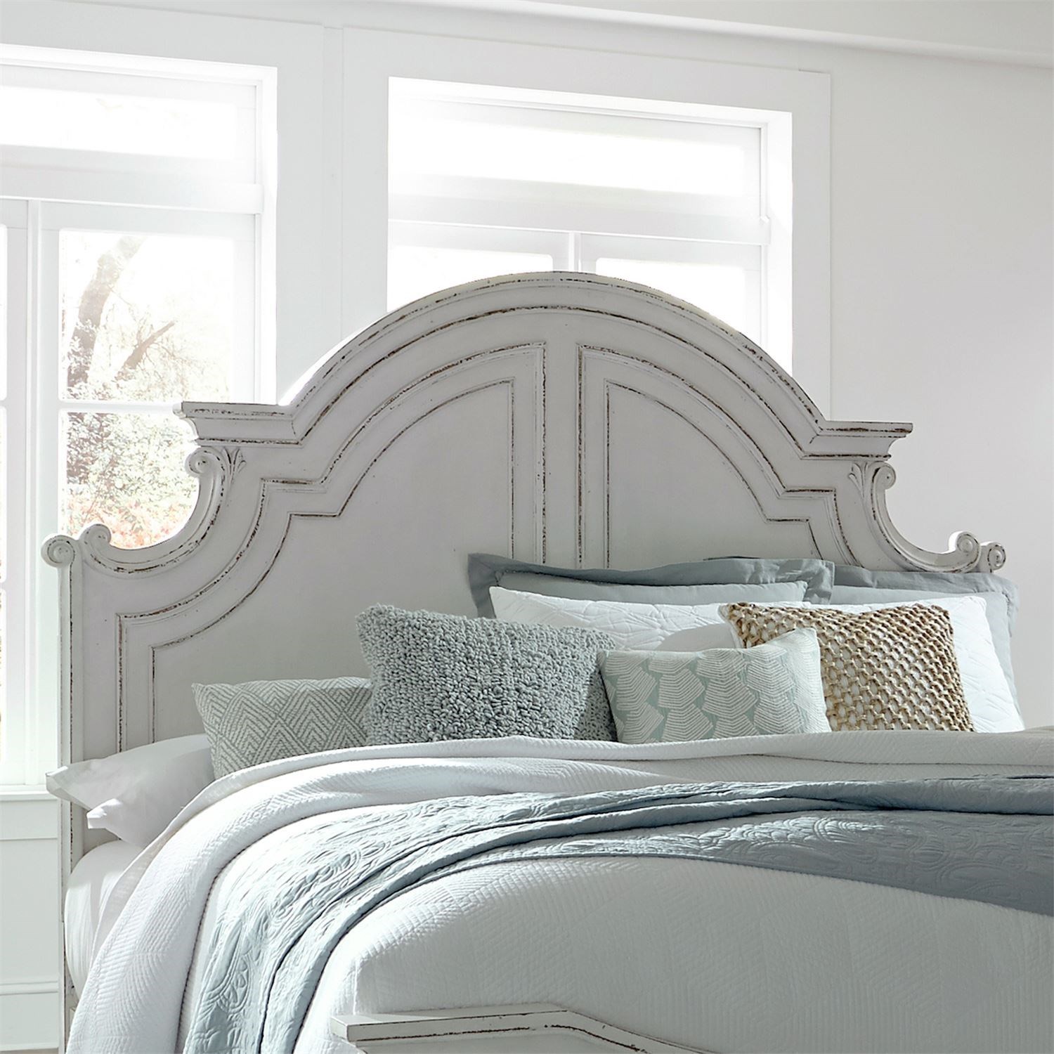 Liberty Furniture Magnolia Manor 244 Br15 Cottage Style King Panel