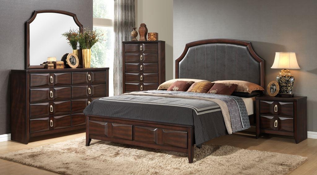 Lifestyle CharlieQueen Upholstered Bed