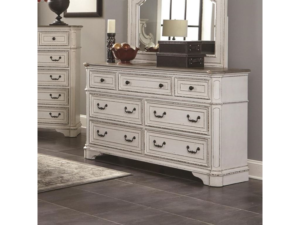 Lifestyle Magnifico Vintage Casual Dresser With Seven Drawers