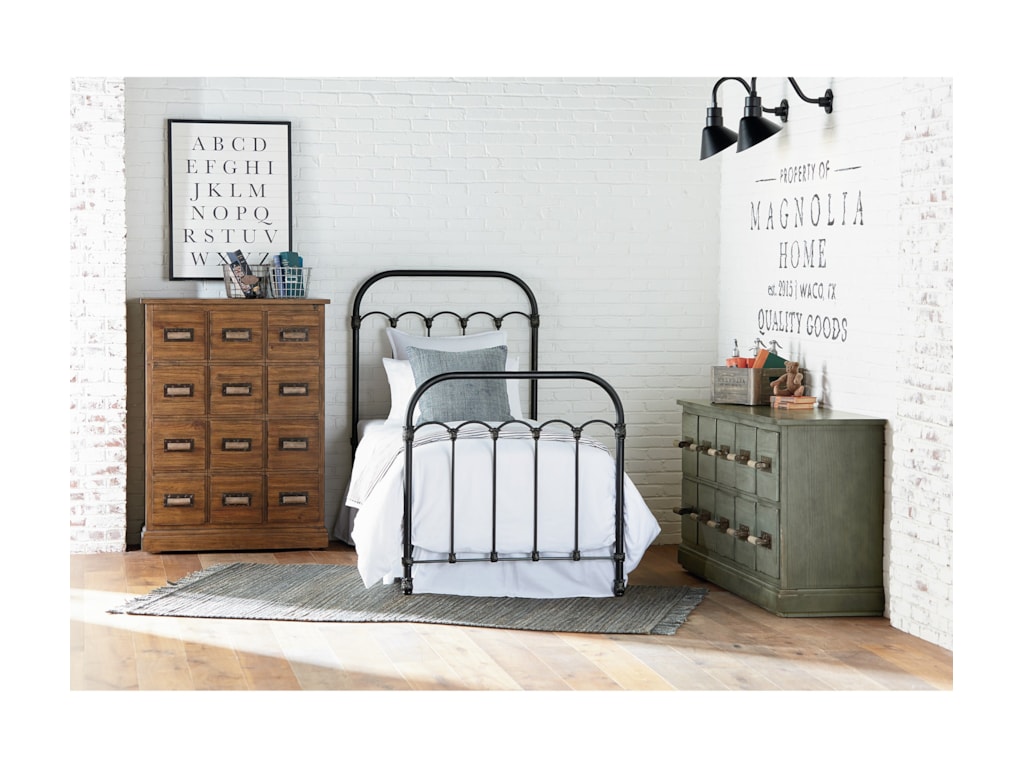 Magnolia Home by Joanna Gaines PrimitiveFull Metal Bed
