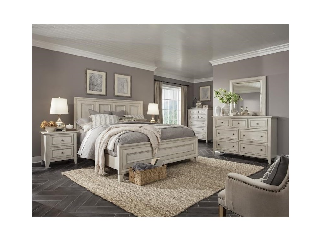 Magnussen Home RaelynnCalifornia King Wood Panel Bed