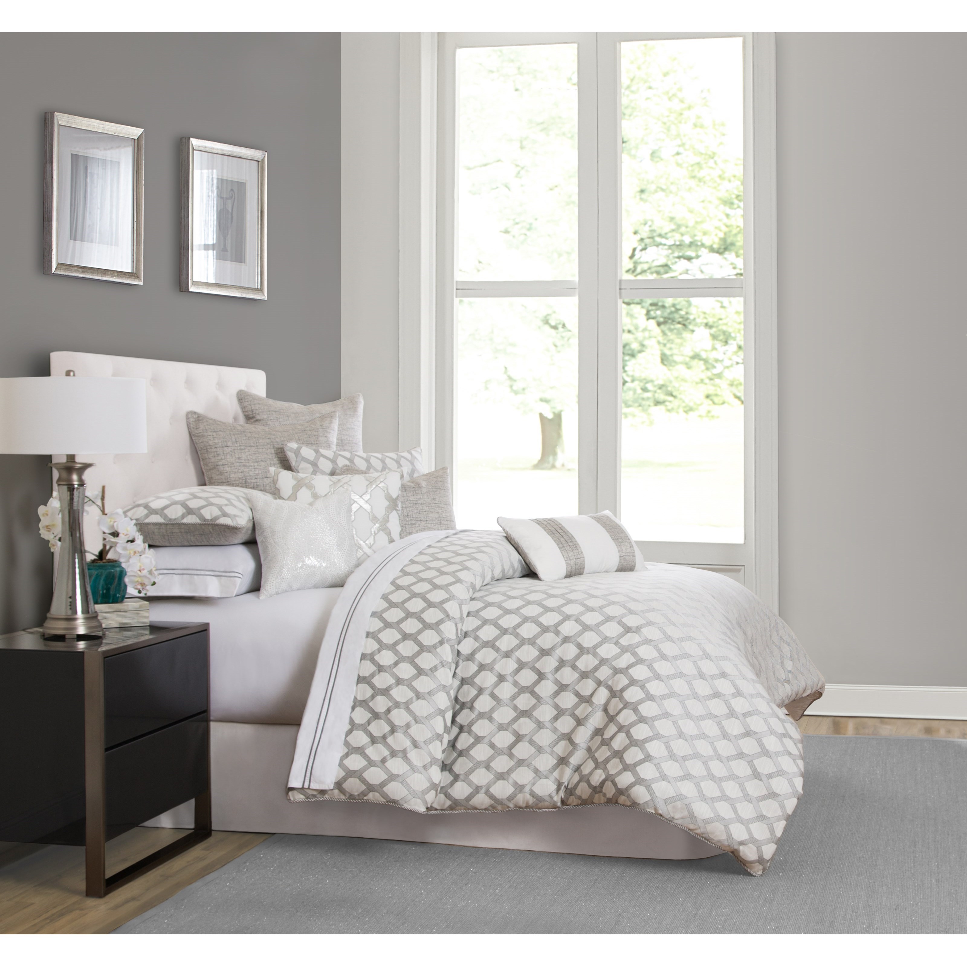 Michael Amini Distinctive Bedding Designs 10-Piece King ...