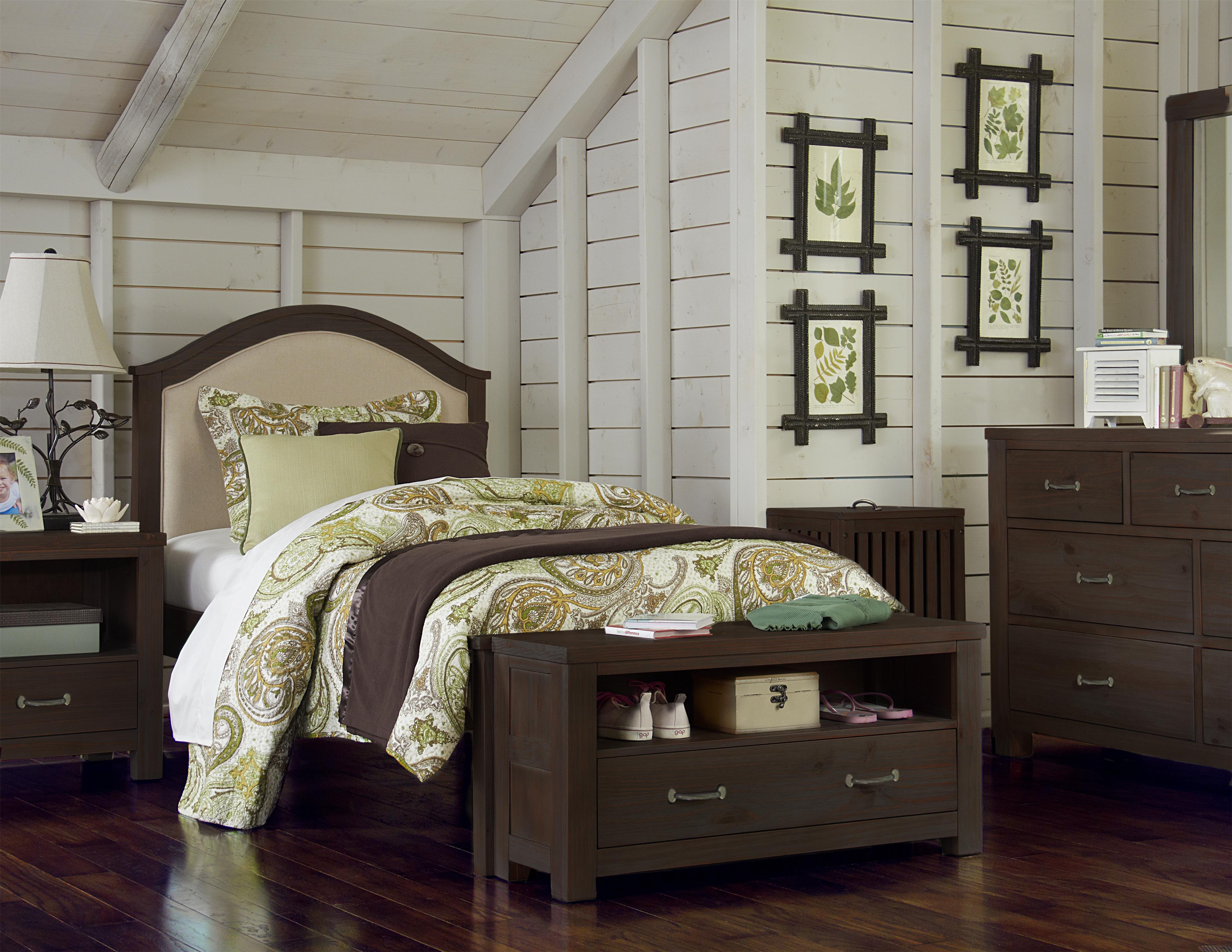 Highlands Dressing Bench