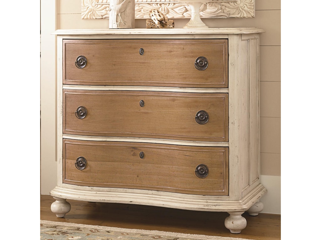 Paula Deen by Universal Down HomePaula's Favorite Chest