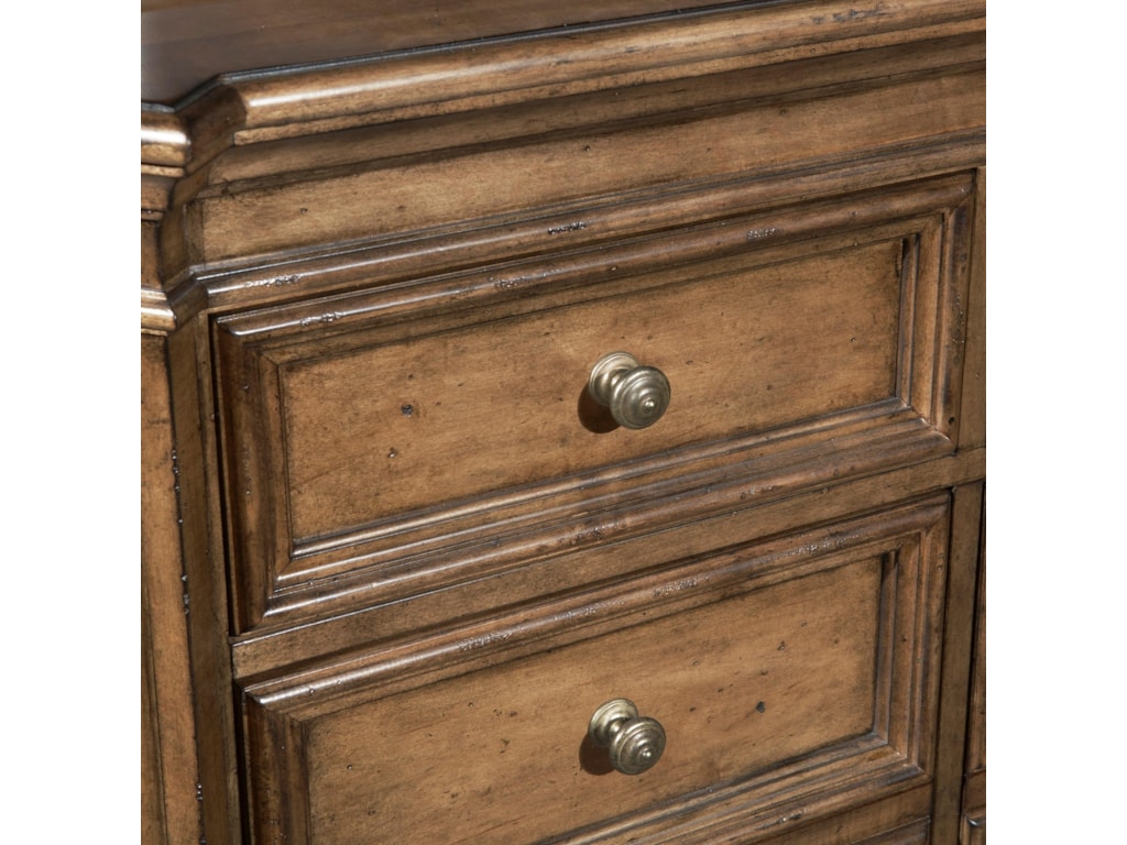 Pulaski Furniture Carrington Traditional 9 Drawer Dresser And