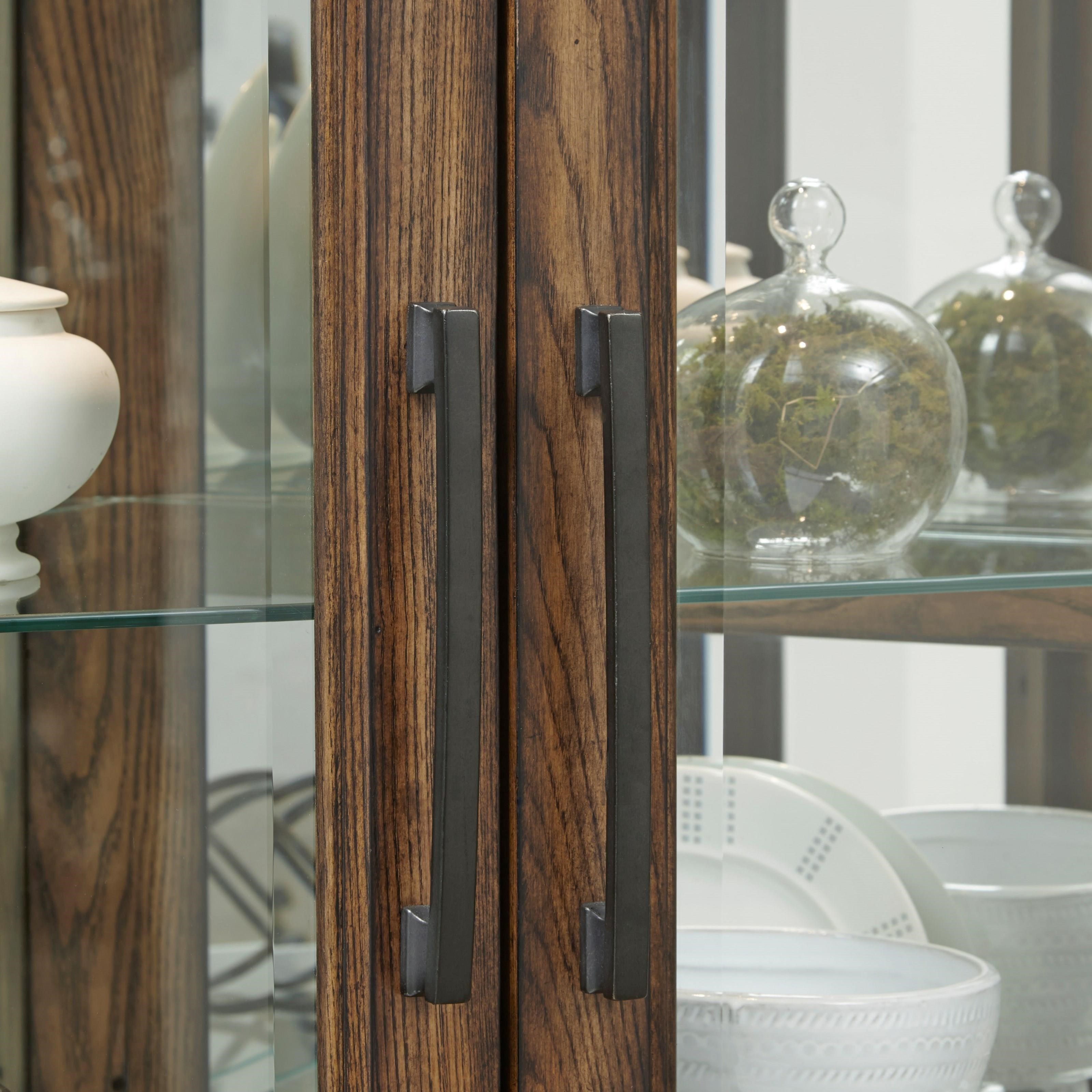 Pulaski Furniture Curios P021680 Traditional Corner Curio With