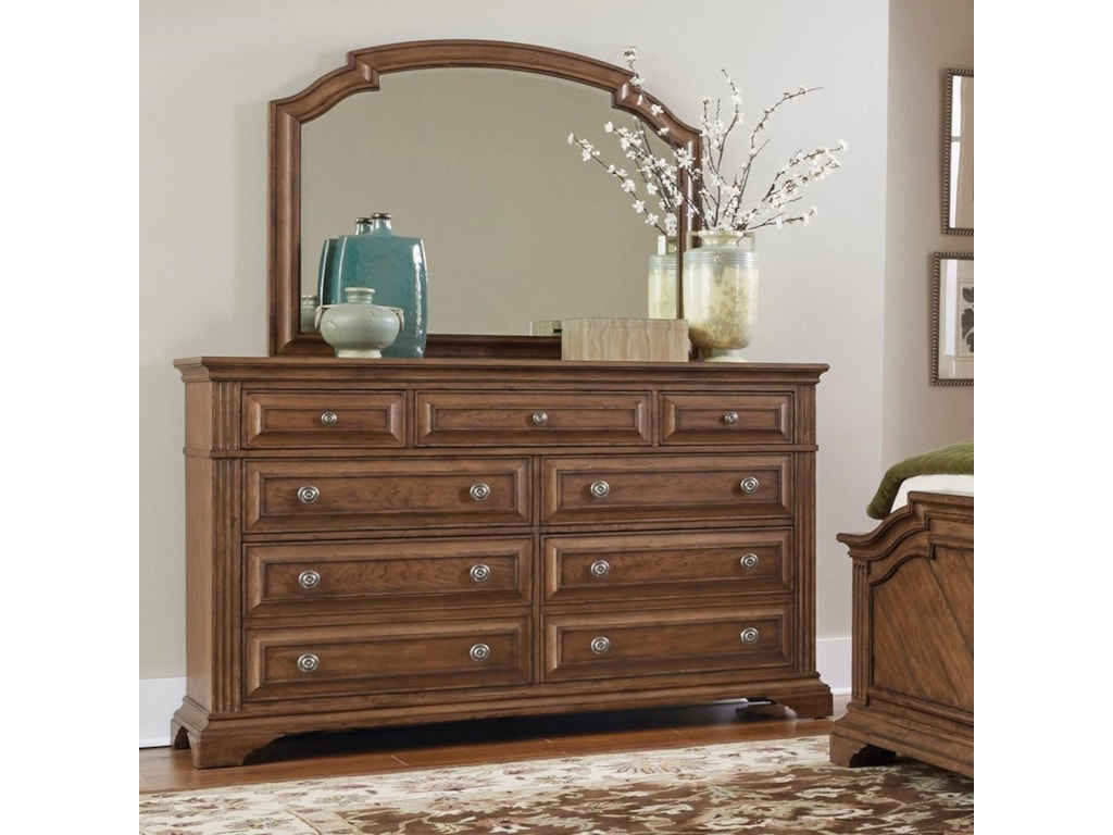 Pulaski Furniture Jackson Lake P103100 Traditional 9 Drawer