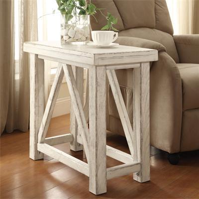 Riverside Furniture Aberdeen Chairside Table With Physical
