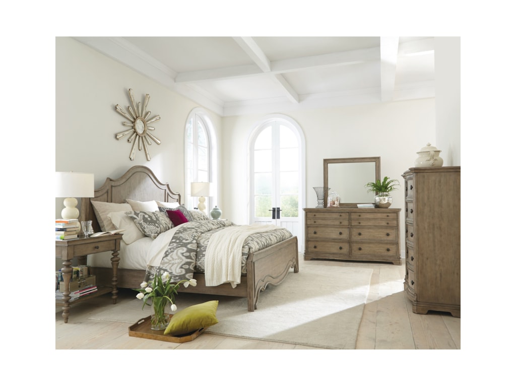 Riverside Furniture CorinneQueen Curved Panel Bed