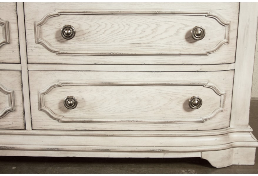 Riverside Furniture Elizabeth Traditional 6 Drawer Dresser And