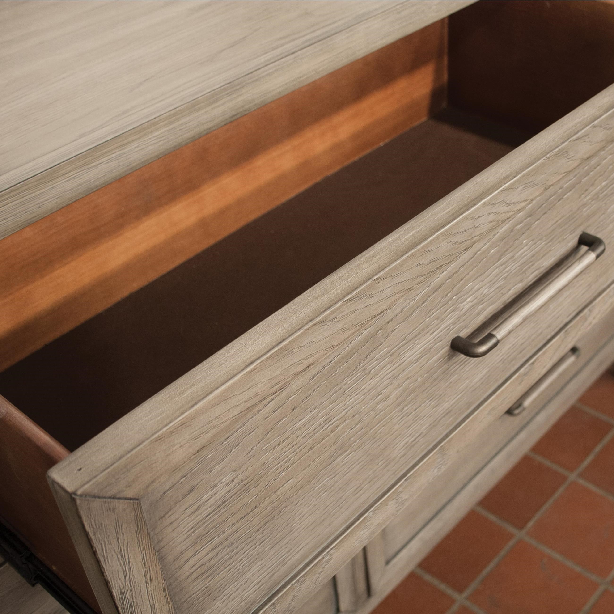 Riverside Furniture Vogue 7 Drawer Dresser With Cedar Lined Bottom