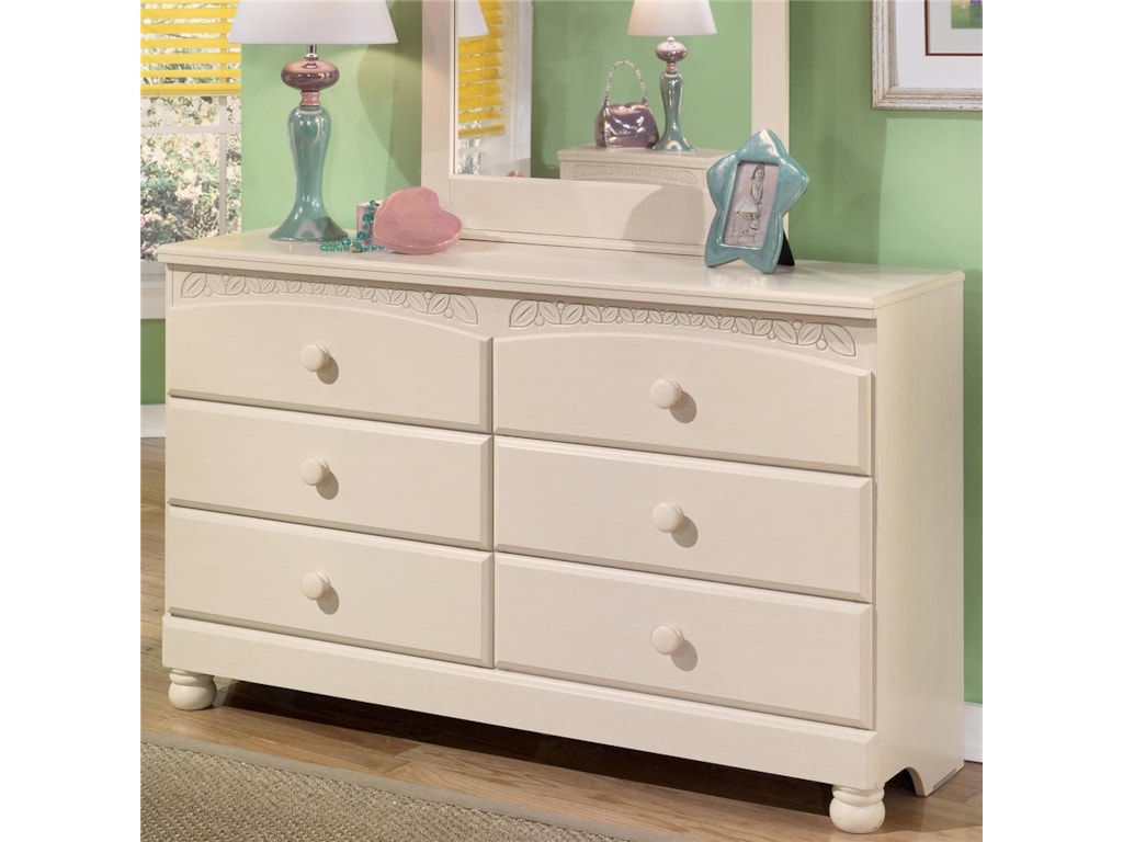 Signature Design by Ashley Cottage Retreat6 Drawer Dresser