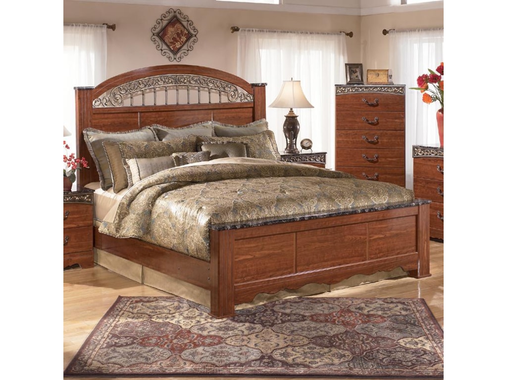 Signature Design by Ashley Fairbrooks EstateKing Poster Bed