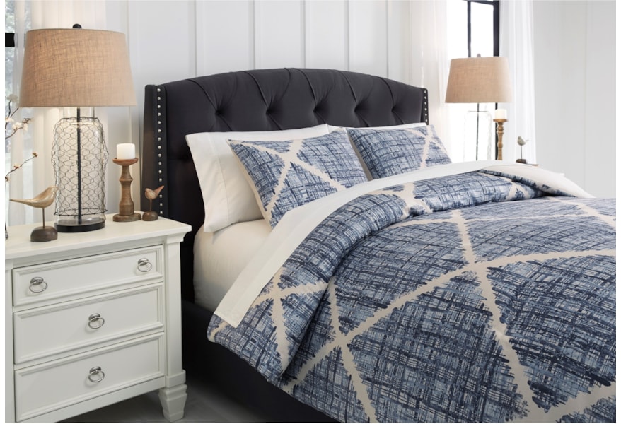 Ashley Signature Design Bedding Sets Queen Sladen Blue Cream