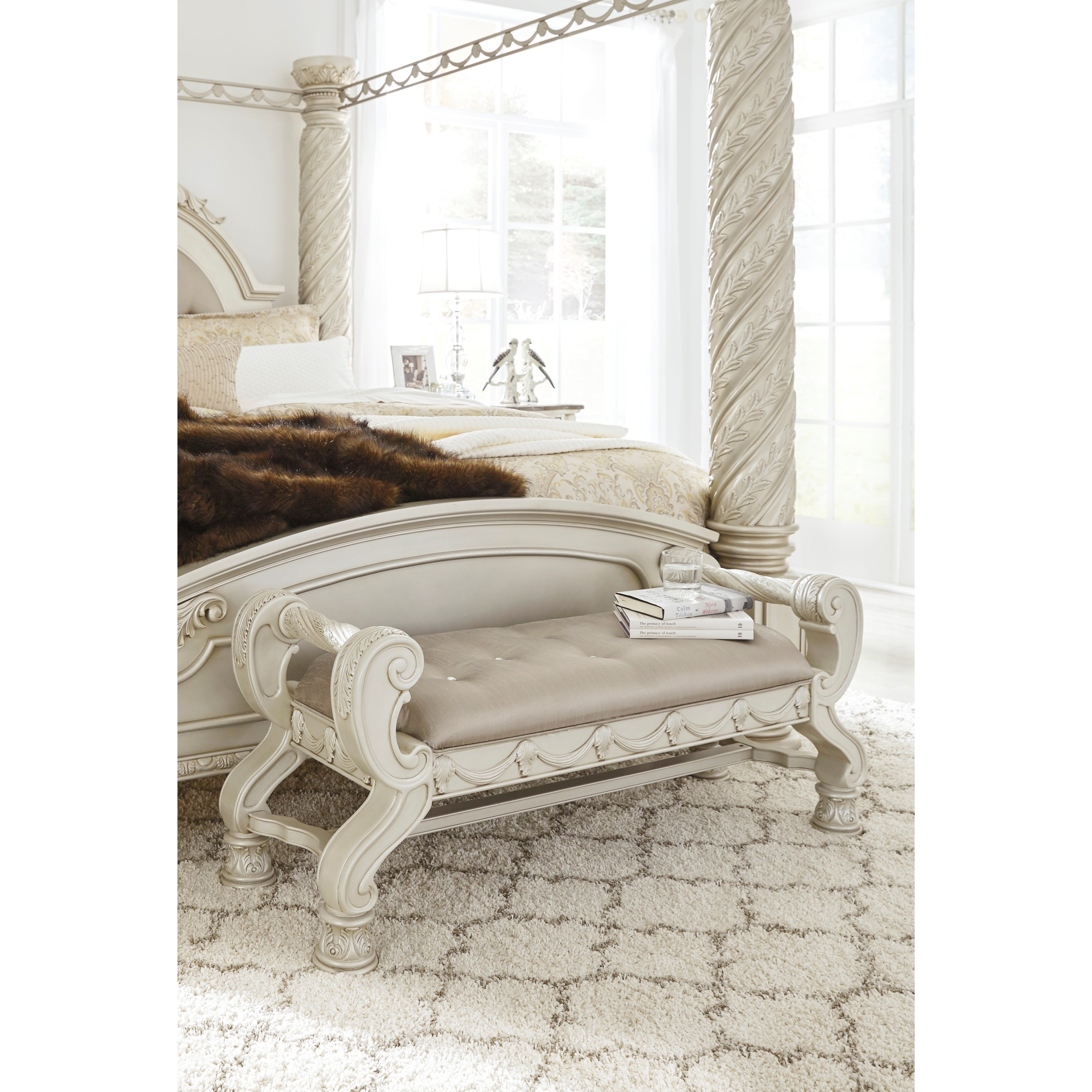 Signature Design By Ashley Cassimore Traditional Large Upholstered