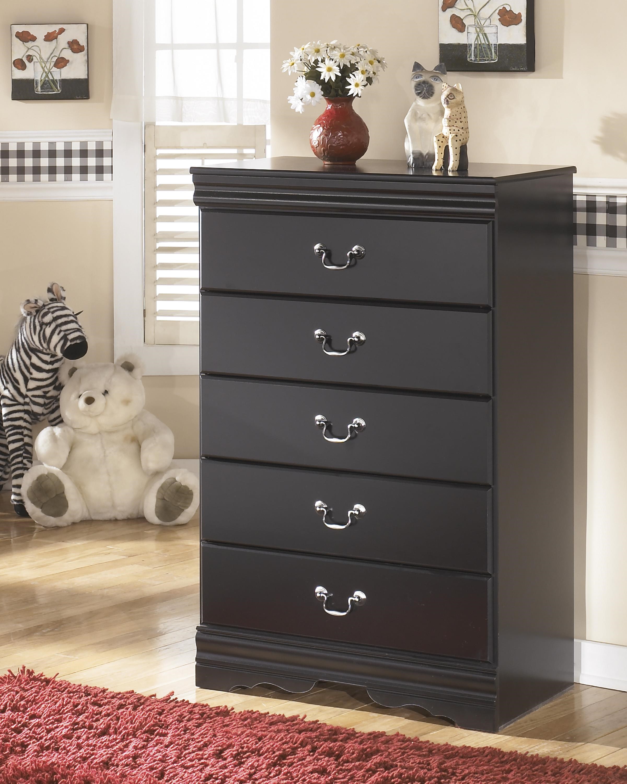 Signature Design By Ashley Huey Vineyard B128 87 84 88 92 46 Full Sleigh Bed Nightstand And Chest Package Sam Levitz Furniture Bedroom Groups