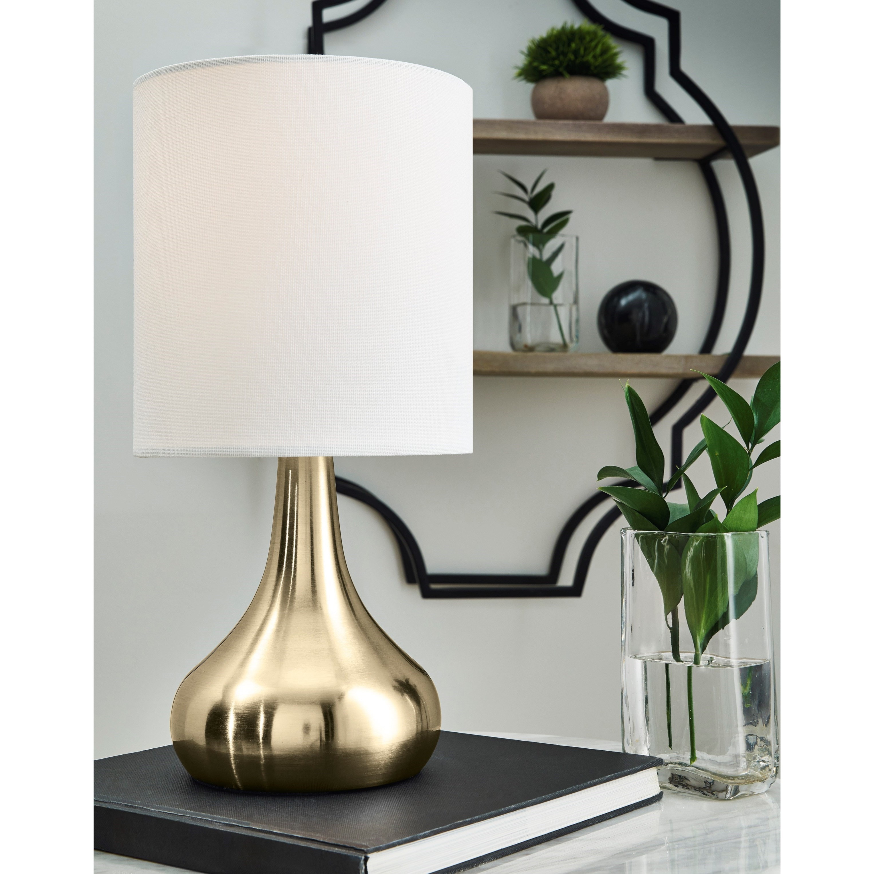 Signature Design by Ashley Contemporary L204344 Camdale Brass Finish Metal  Table Lamp with USB Charging Schewels Home Table Lamps