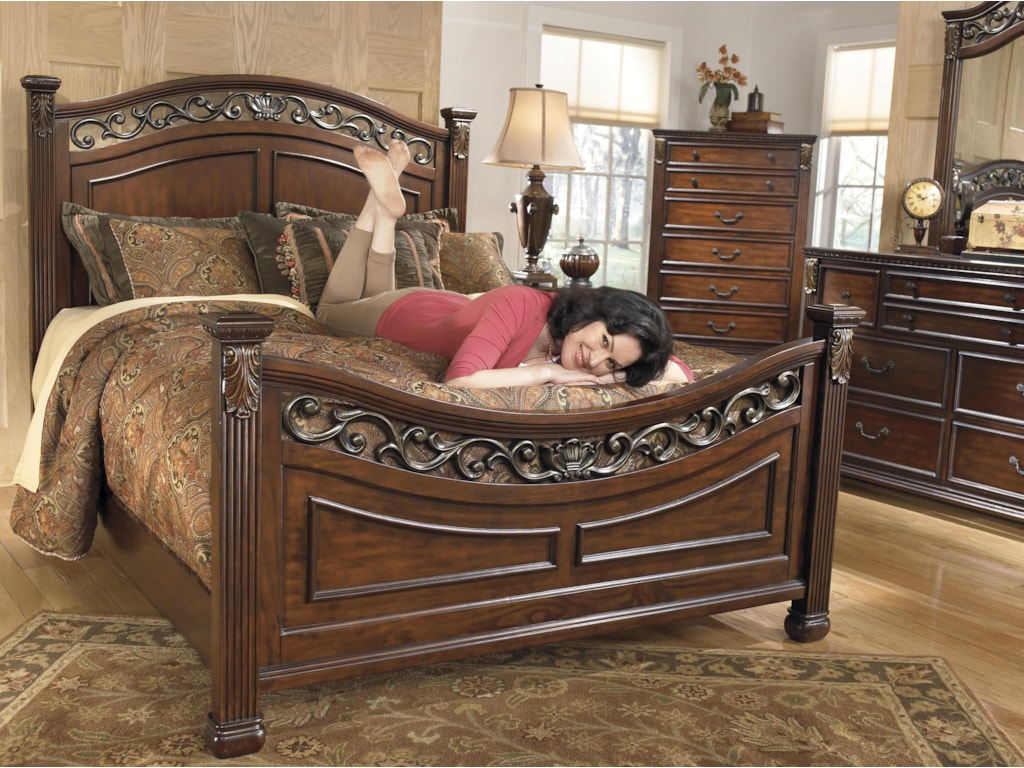 Signature Design by Ashley LeahlynKing Panel Bed