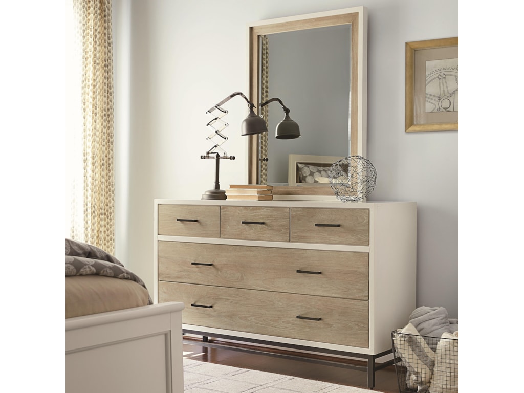 Smartstuff Myroom 5 Drawer Dresser And Mirror Set Reeds