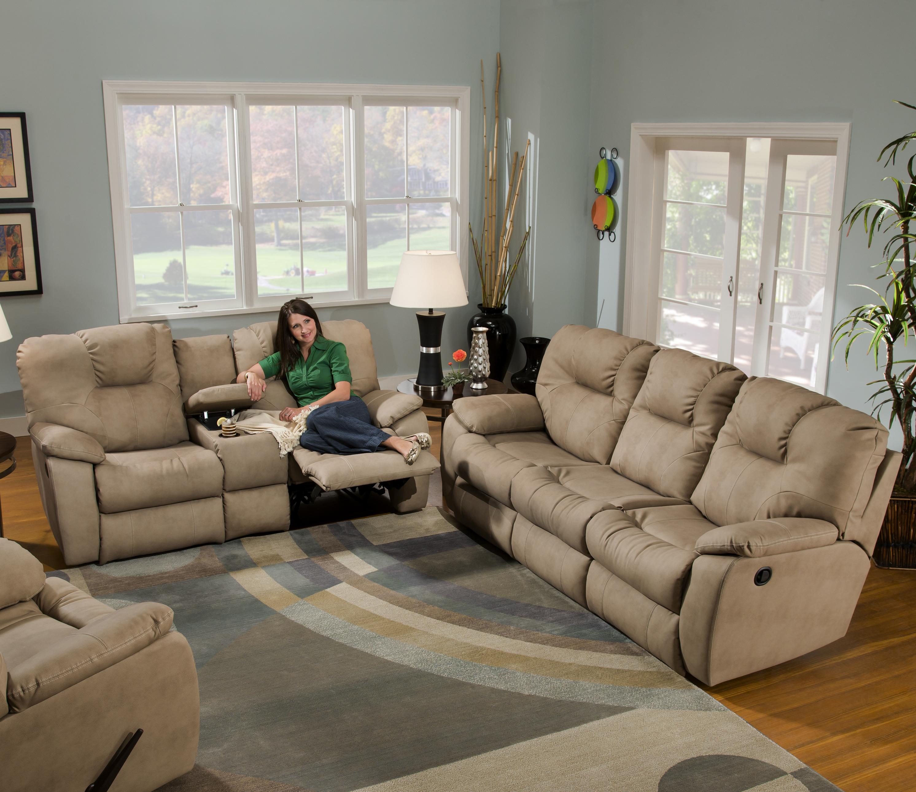 Southern Motion Avalon Reclining Sofa With Console Sheely S