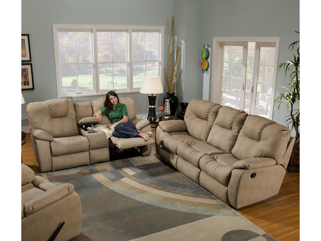 Southern Motion Avalon Reclining Sofa With Console Sheely S