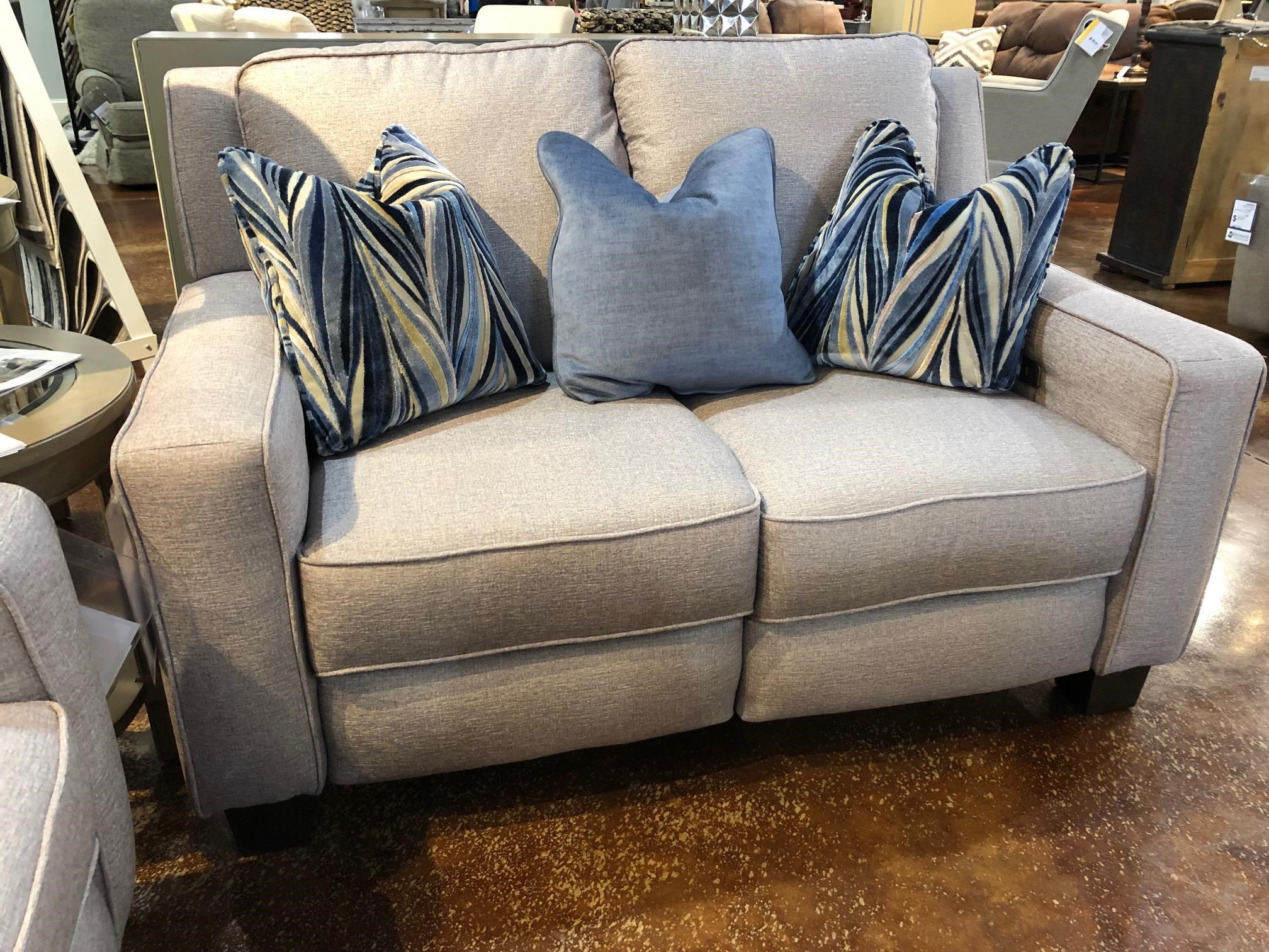 Southern Motion West End Transitional Double Reclining Power Plus Loveseat With Pillows And Usb Port Howell Furniture Reclining Loveseats