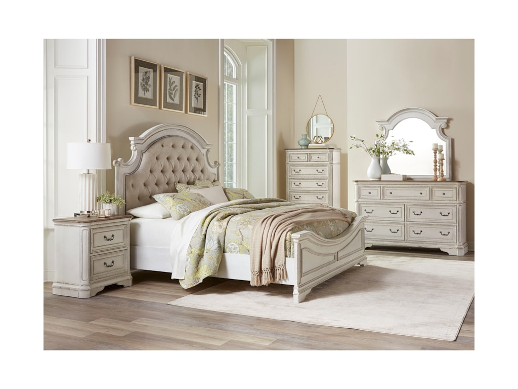 Standard Furniture Stevenson ManorQueen Headboard and Footboard Bed