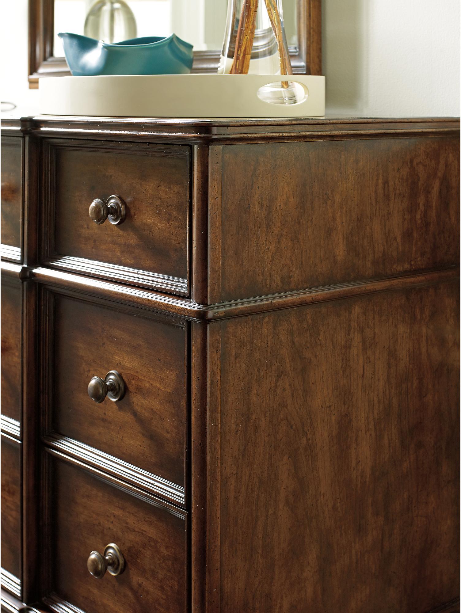 Stanley Furniture Vintage Antiqued Dresser W 9 Drawers Find Your Furniture Dressers