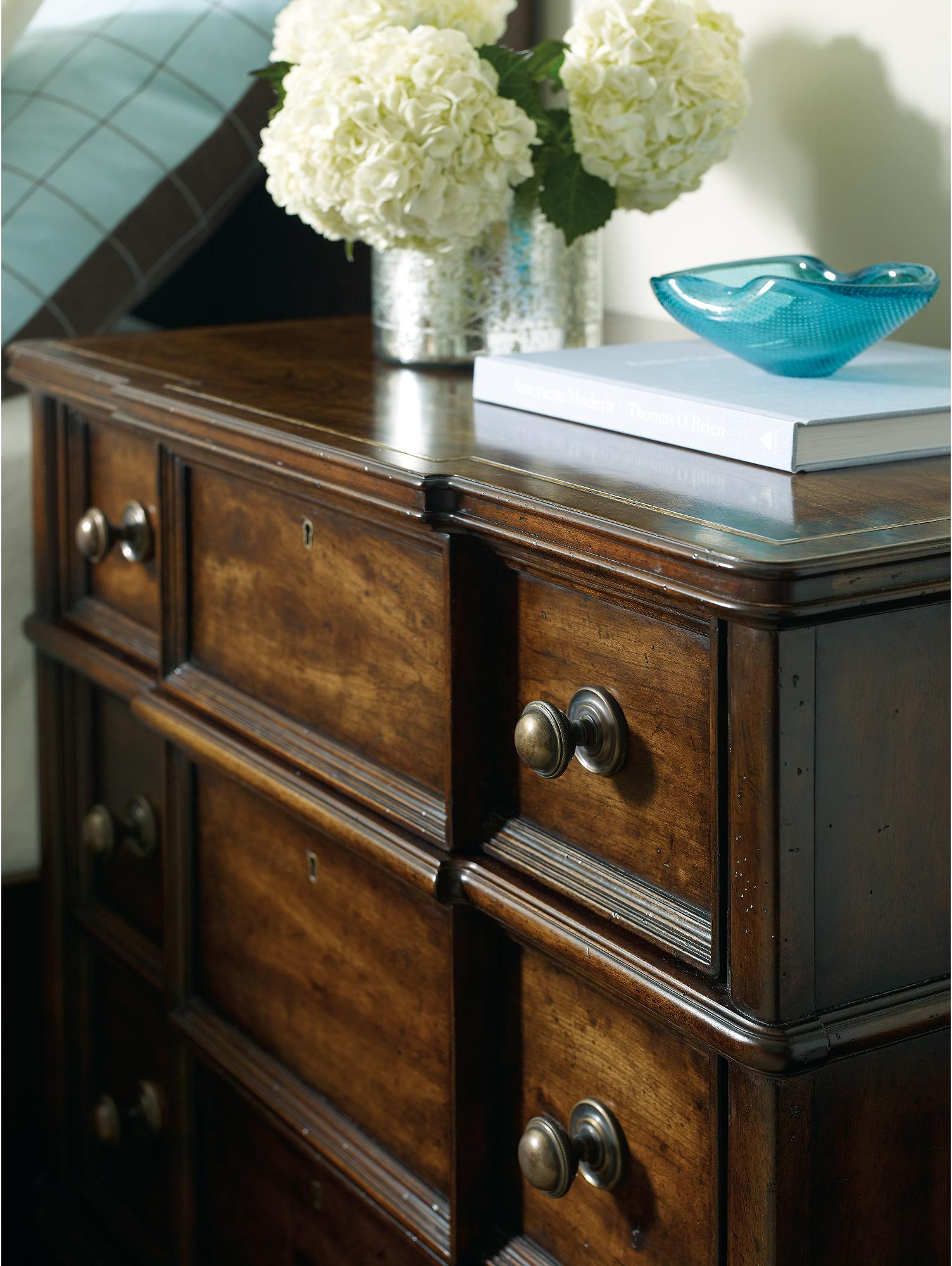 Stanley Furniture Vintage Antiqued Bachelor's Chest Find Your
