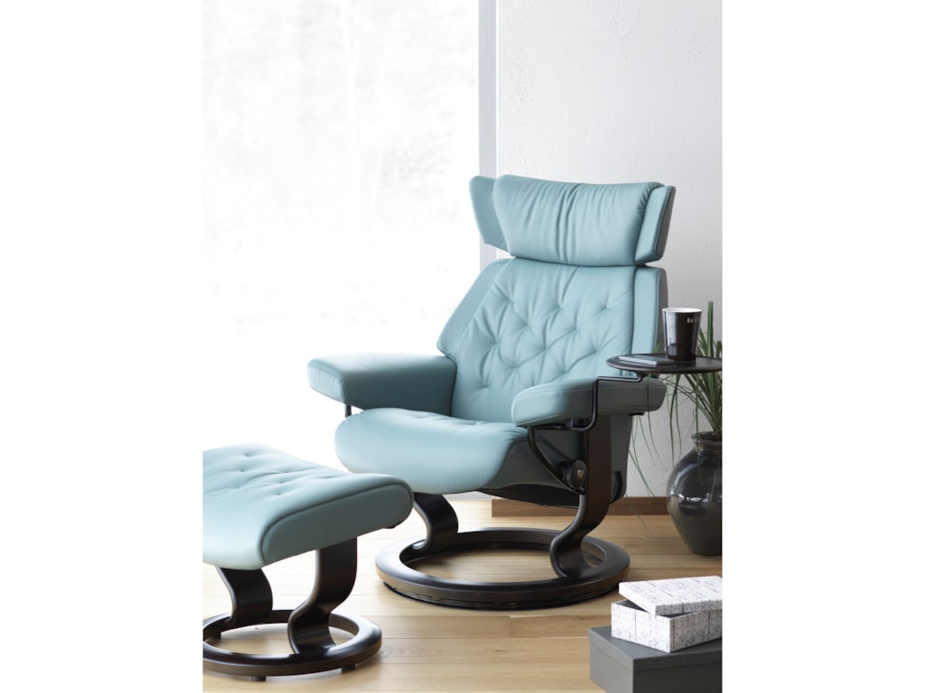 Stressless SkylineSmall Chair & Ottoman with Classic Base