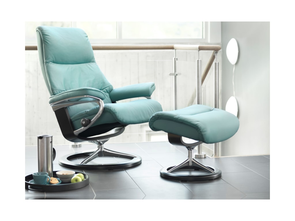 Stressless ViewLarge Chair & Ottoman with Signature Base