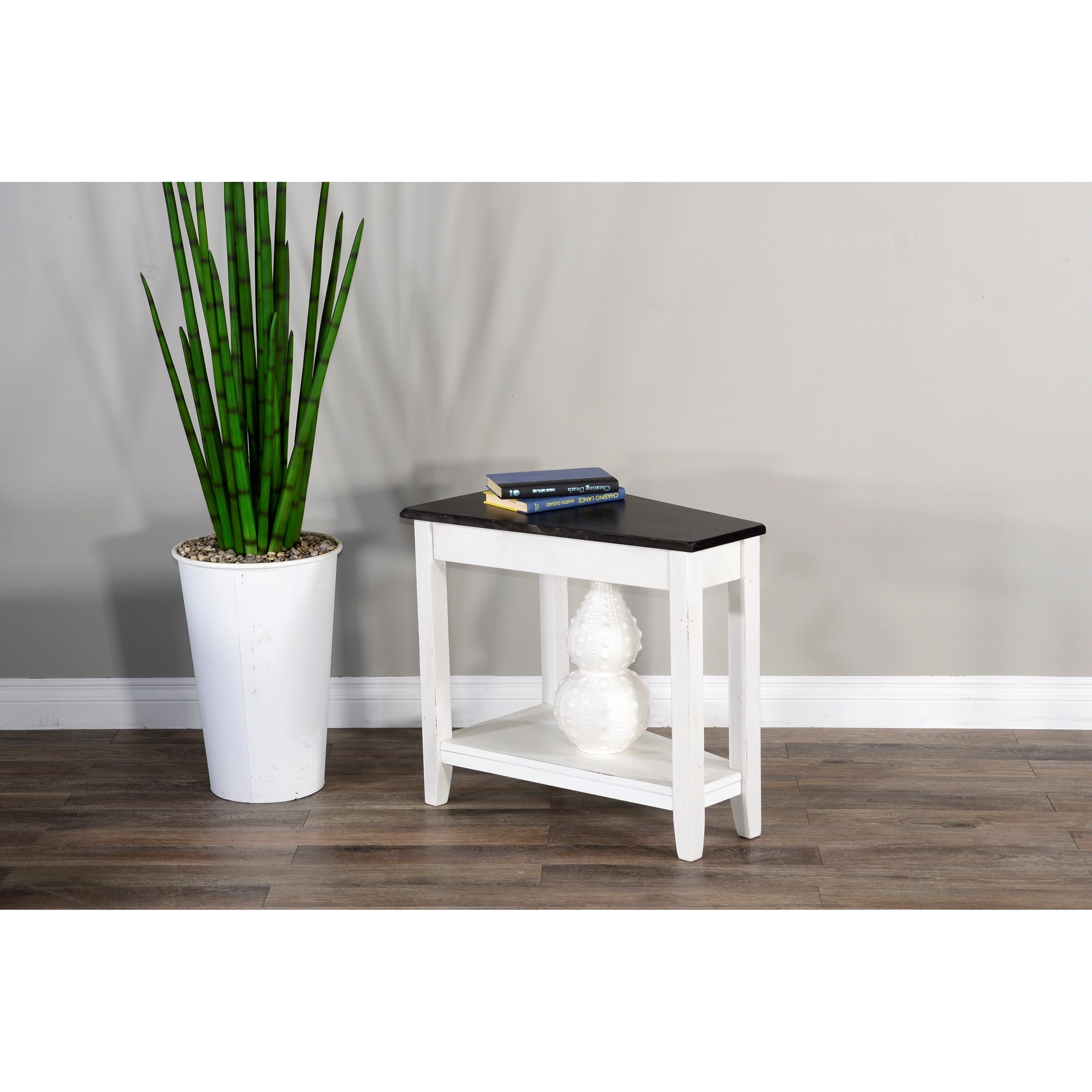 Sunny Designs Carriage House Wedge Chair Side Table Fashion Furniture End Tables