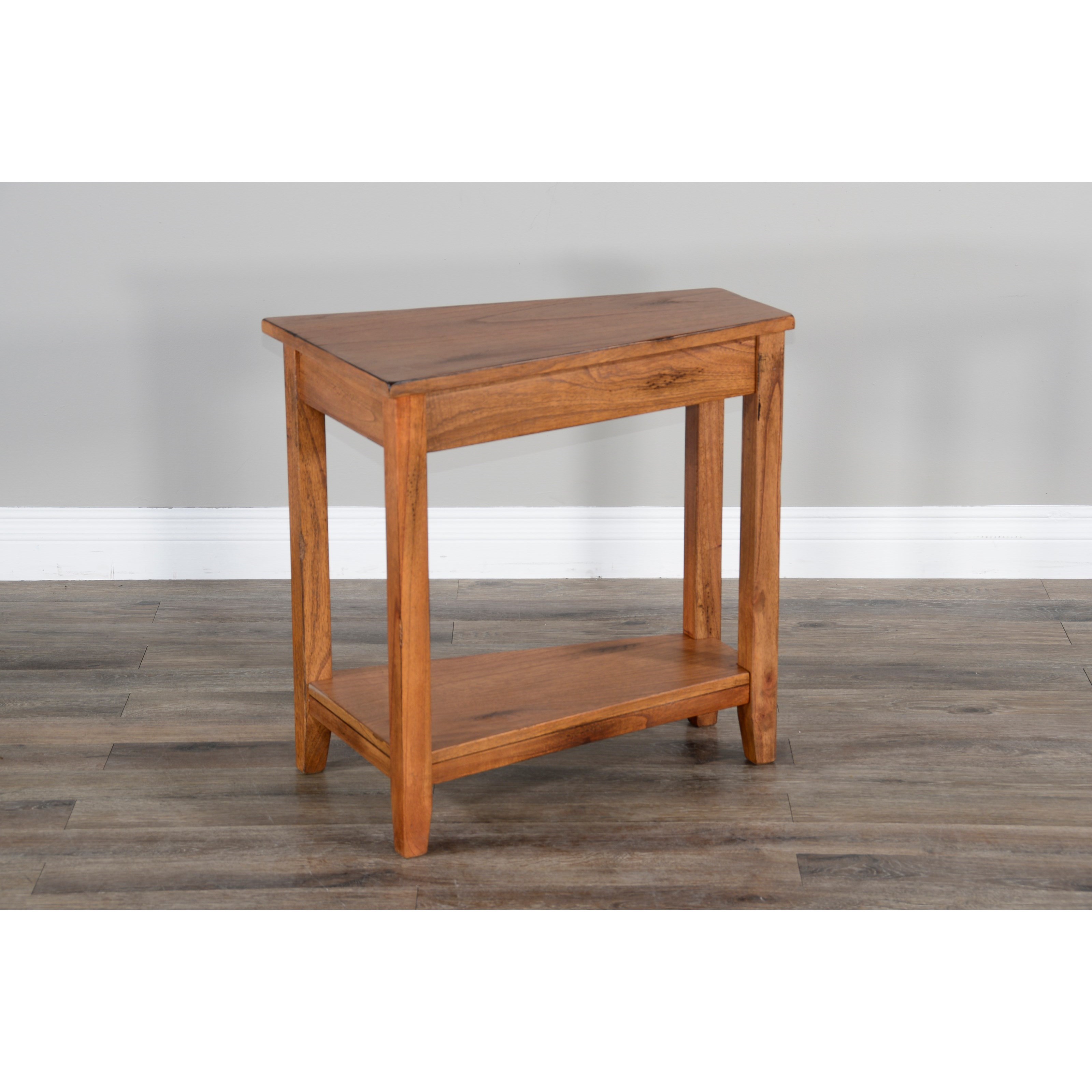 Sunny Designs Sedona 2 Wedge Chair Side Table Conlin S Furniture
