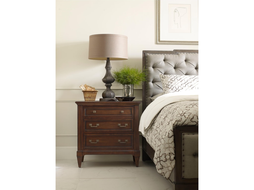 Thomasville® Harlowe & FinchMirabeau Queen Sized Bed w/ Uph Footboard