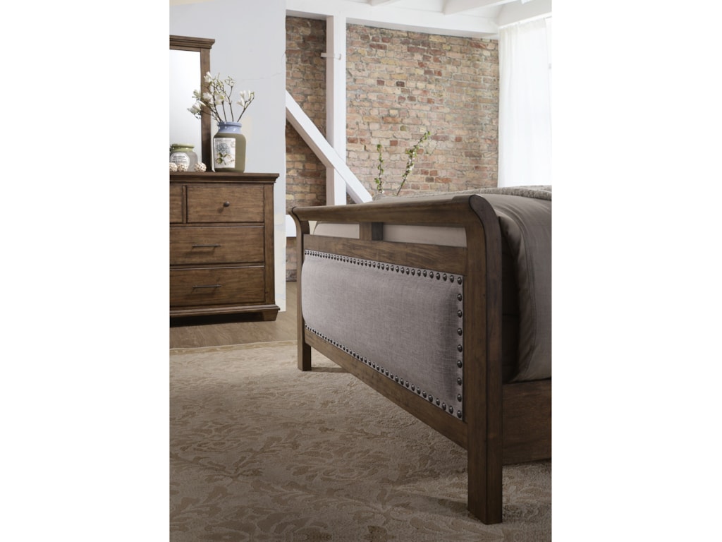 United Furniture Industries Carlton 1040King Bed