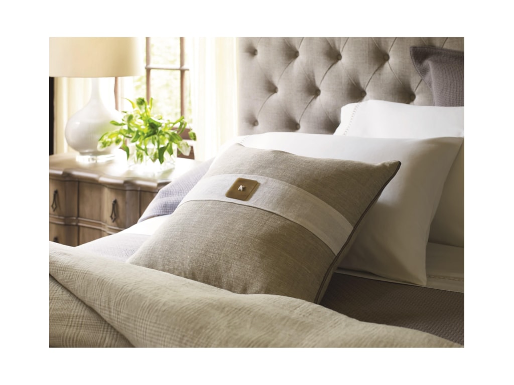 Universal AuthenticityQueen Franklin Street Bed
