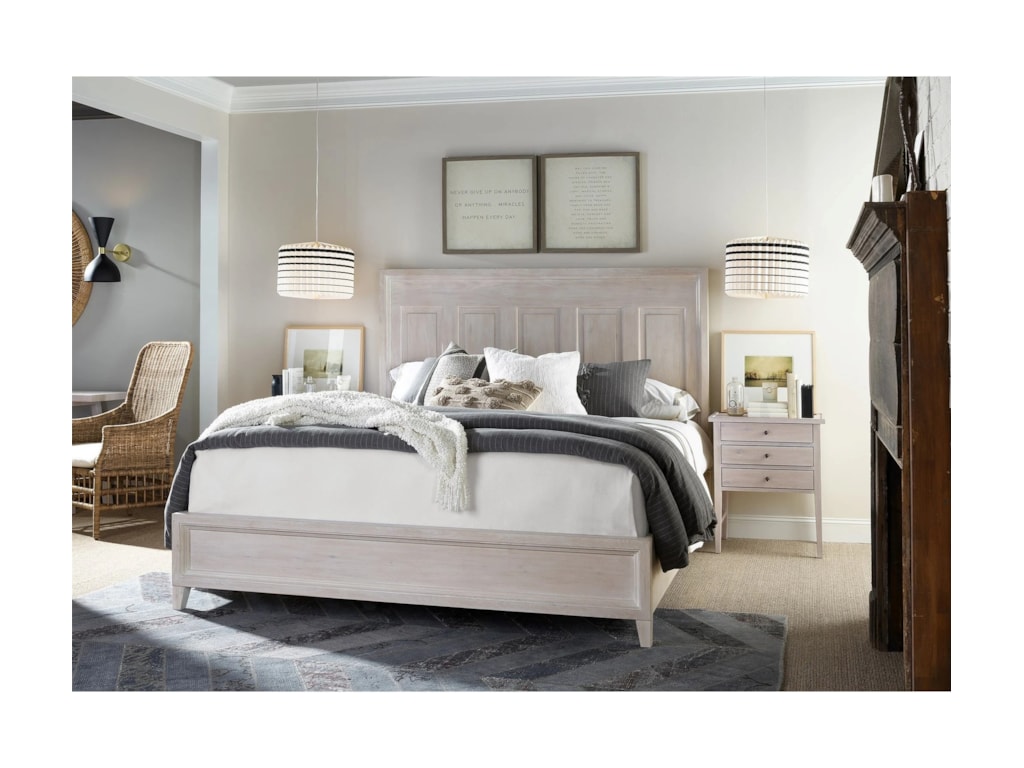 Universal Modern FarmhouseHaines Bed Queen