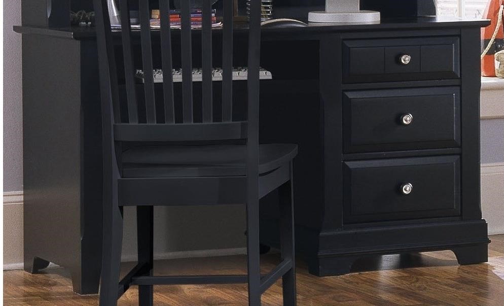 Vaughan Bassett Cottage Computer Desk 3 Drawers Pull Out Tray