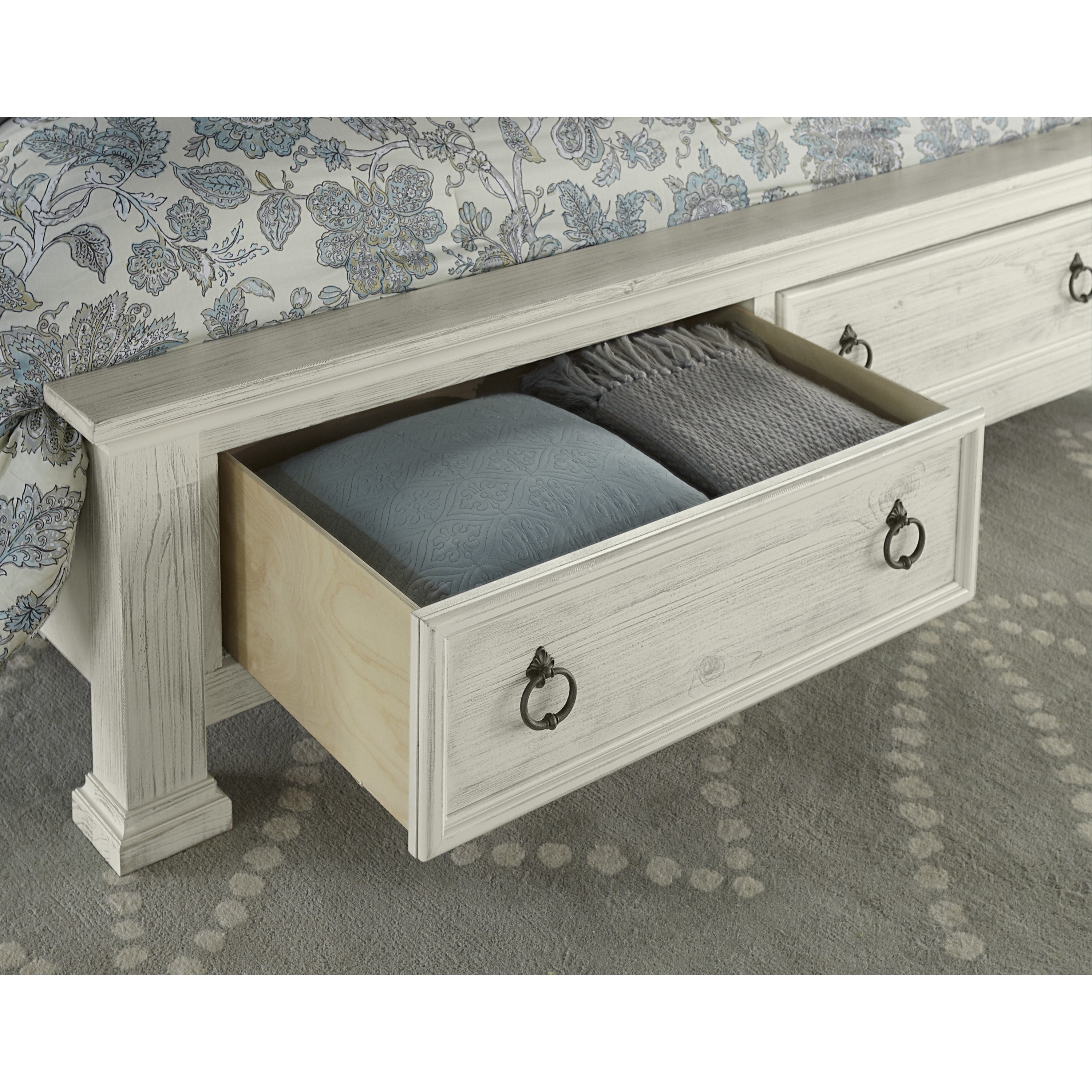 Vaughan Bassett Rustic Hills Queen Sleigh Bed With Storage
