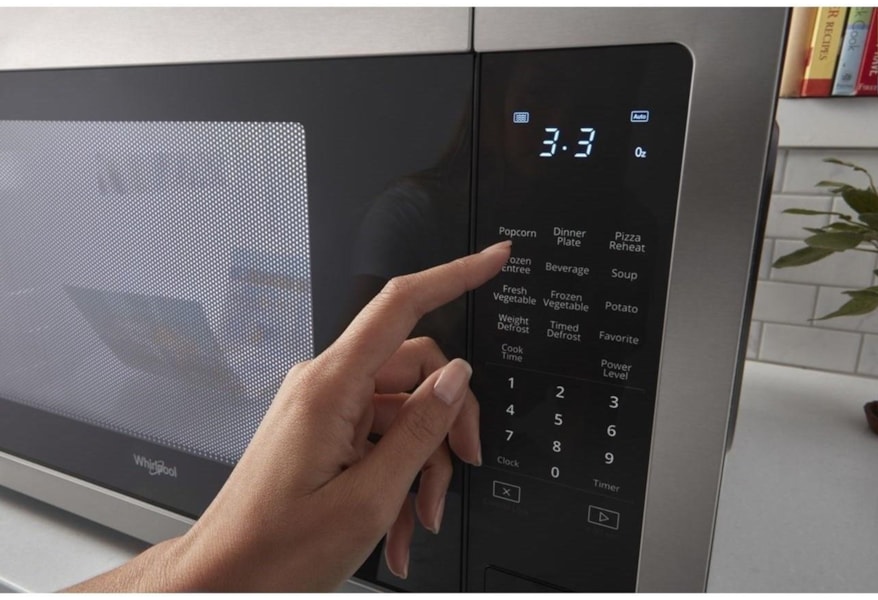 Whirlpool 2 2 Cu Ft Countertop Microwave With Sensor Cooking