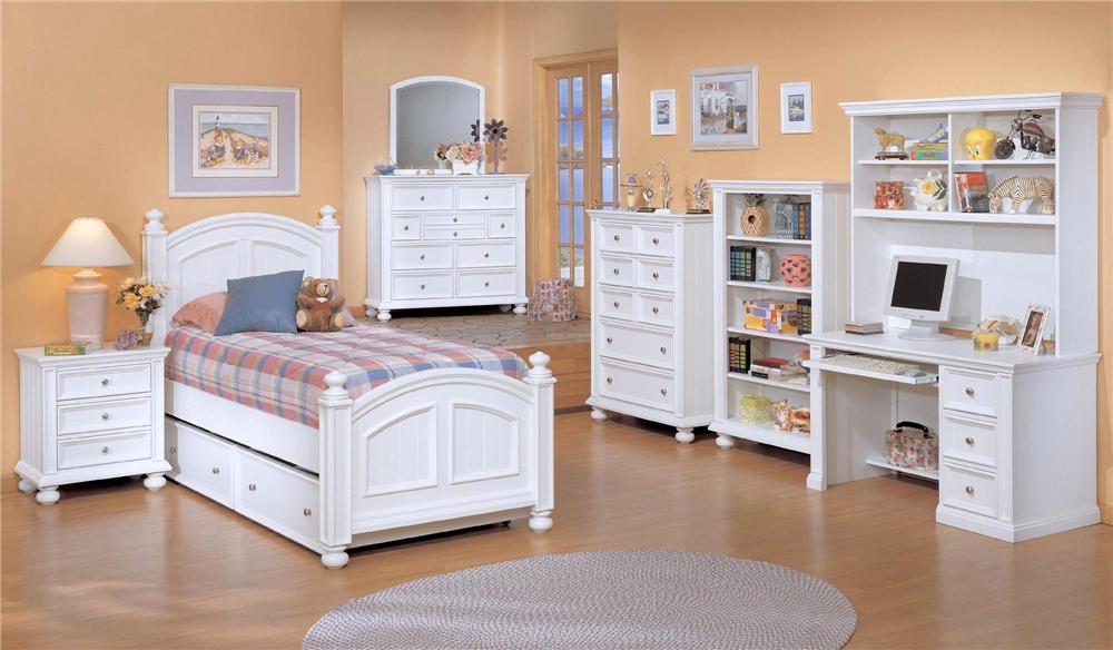 Winners Only Cape Cod Youth Tall 9 Drawer Dresser And Mirror
