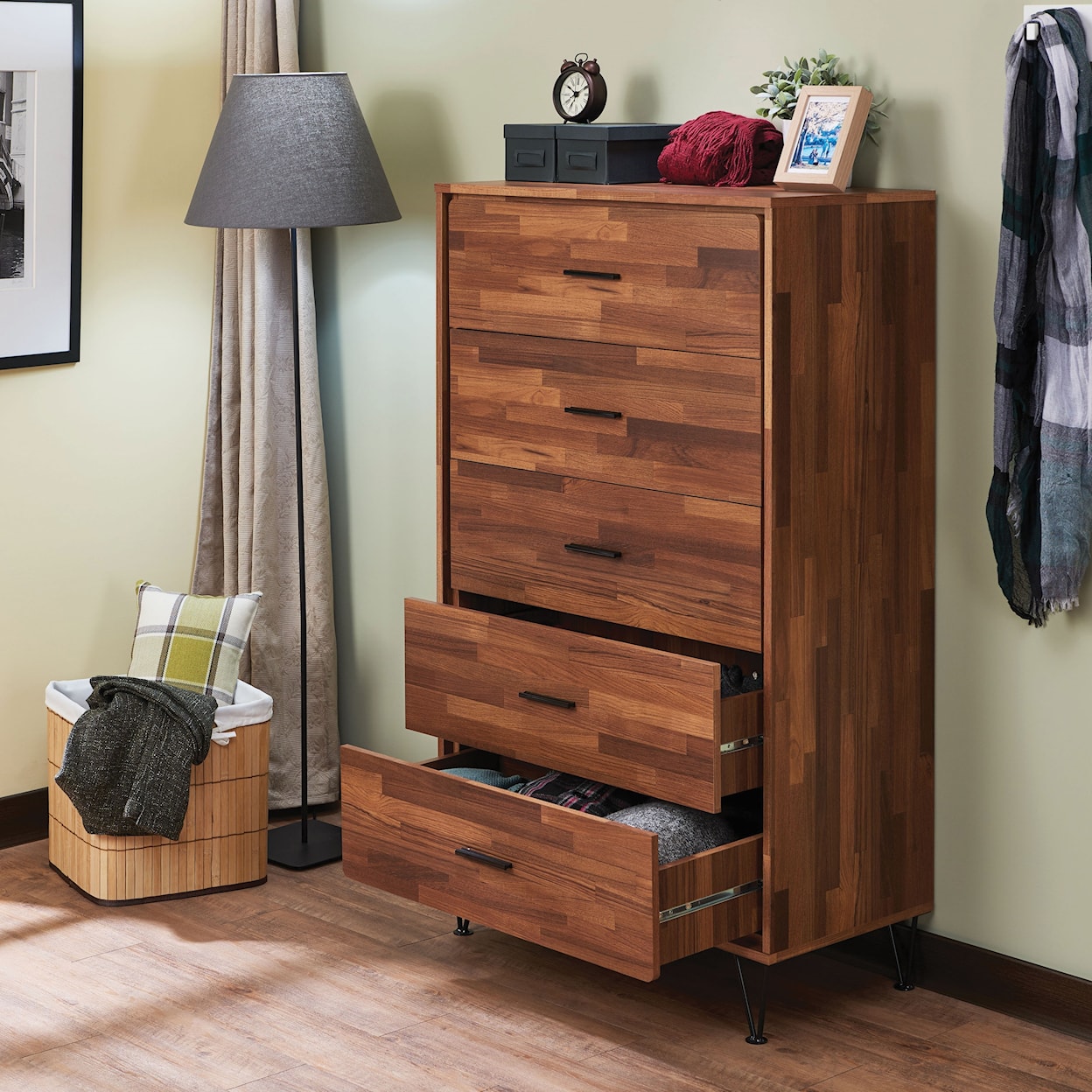 Acme Furniture Deoss Chest