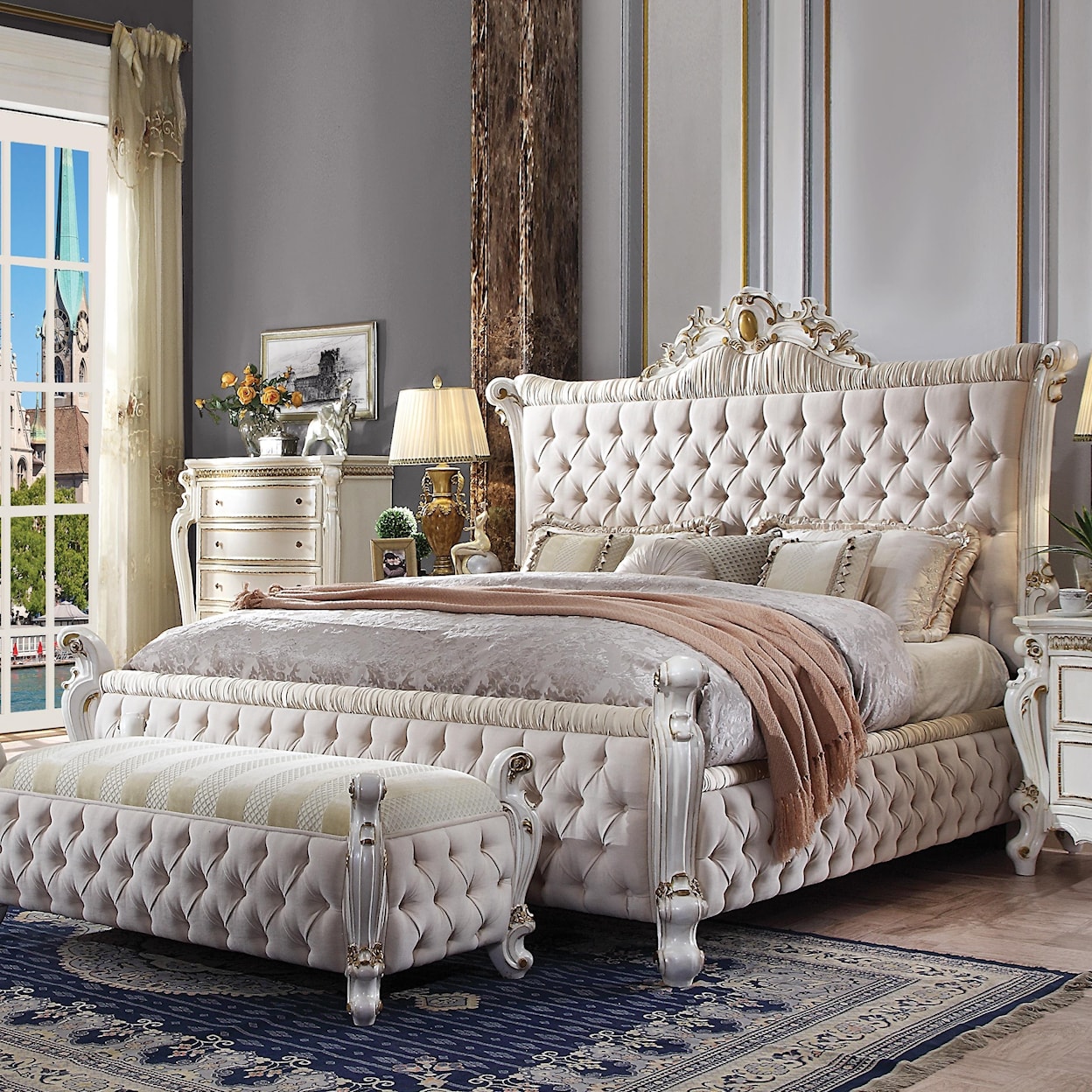 Acme Furniture Picardy Queen Bed