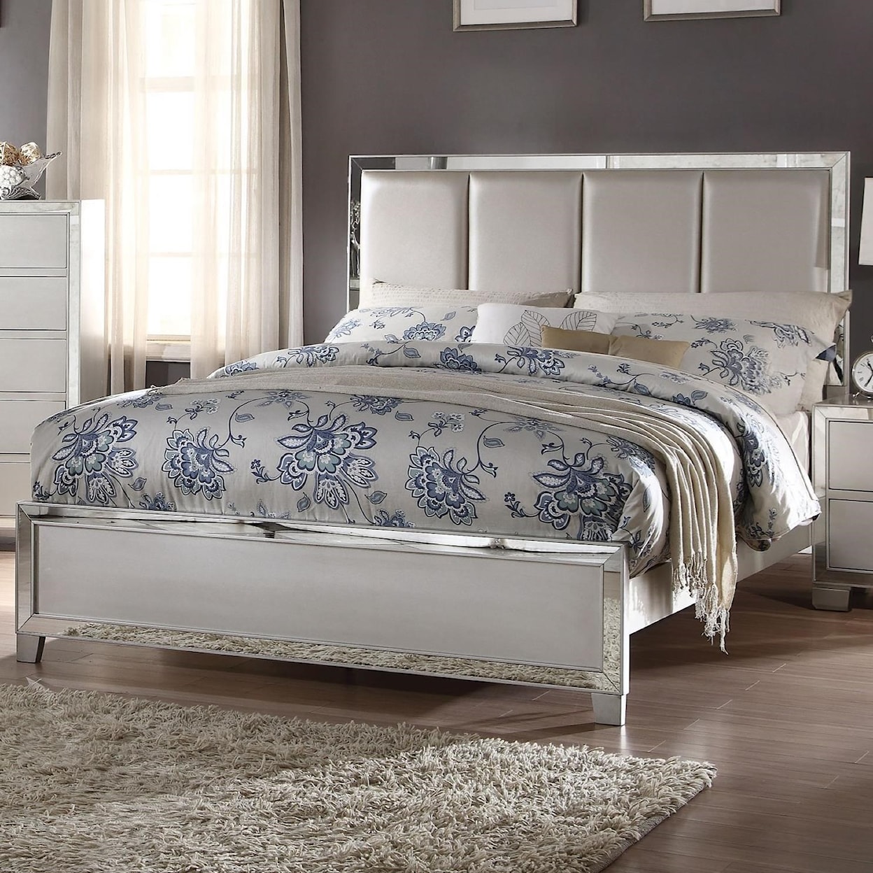 Acme Furniture Voeville II Queen Bed (Padded HB)